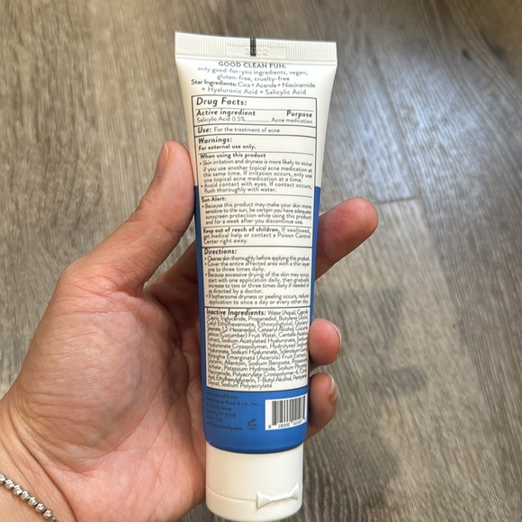 Peach Slices Acne Oil Free Moisturizer - Picture 2 of 2